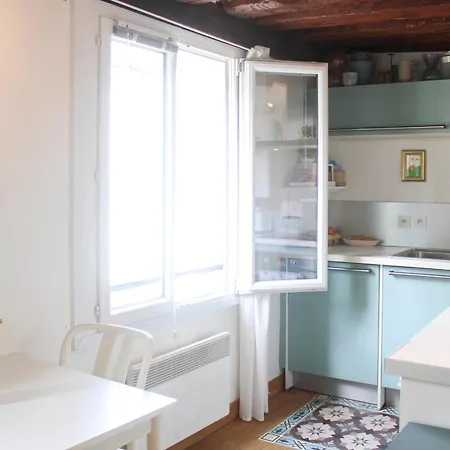 Bright And Quiet 25 M Apartment Parijs Buitenkant foto
